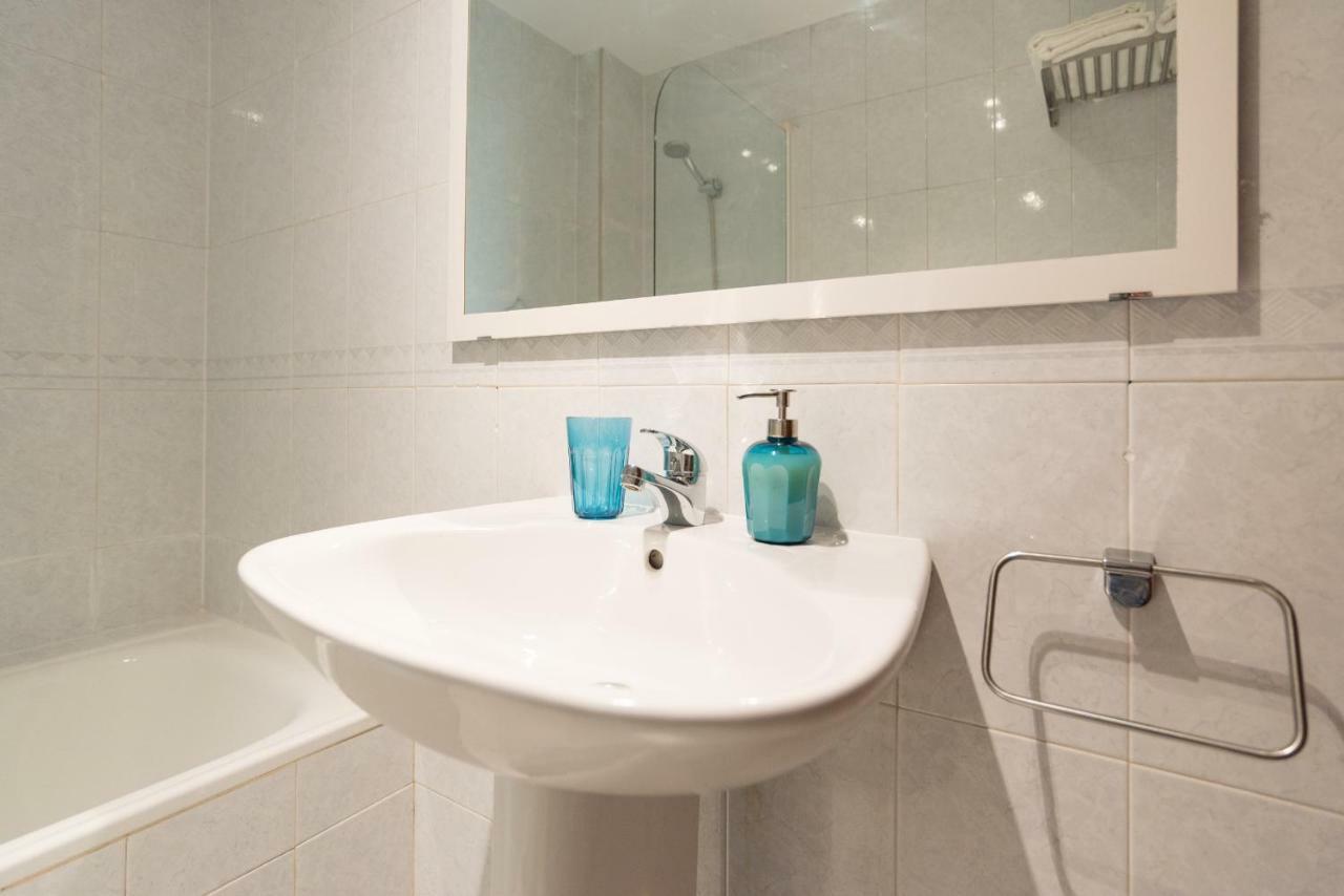 Ambb-Private Patio-Steps Away From Old Town Apartment Malaga Bagian luar foto